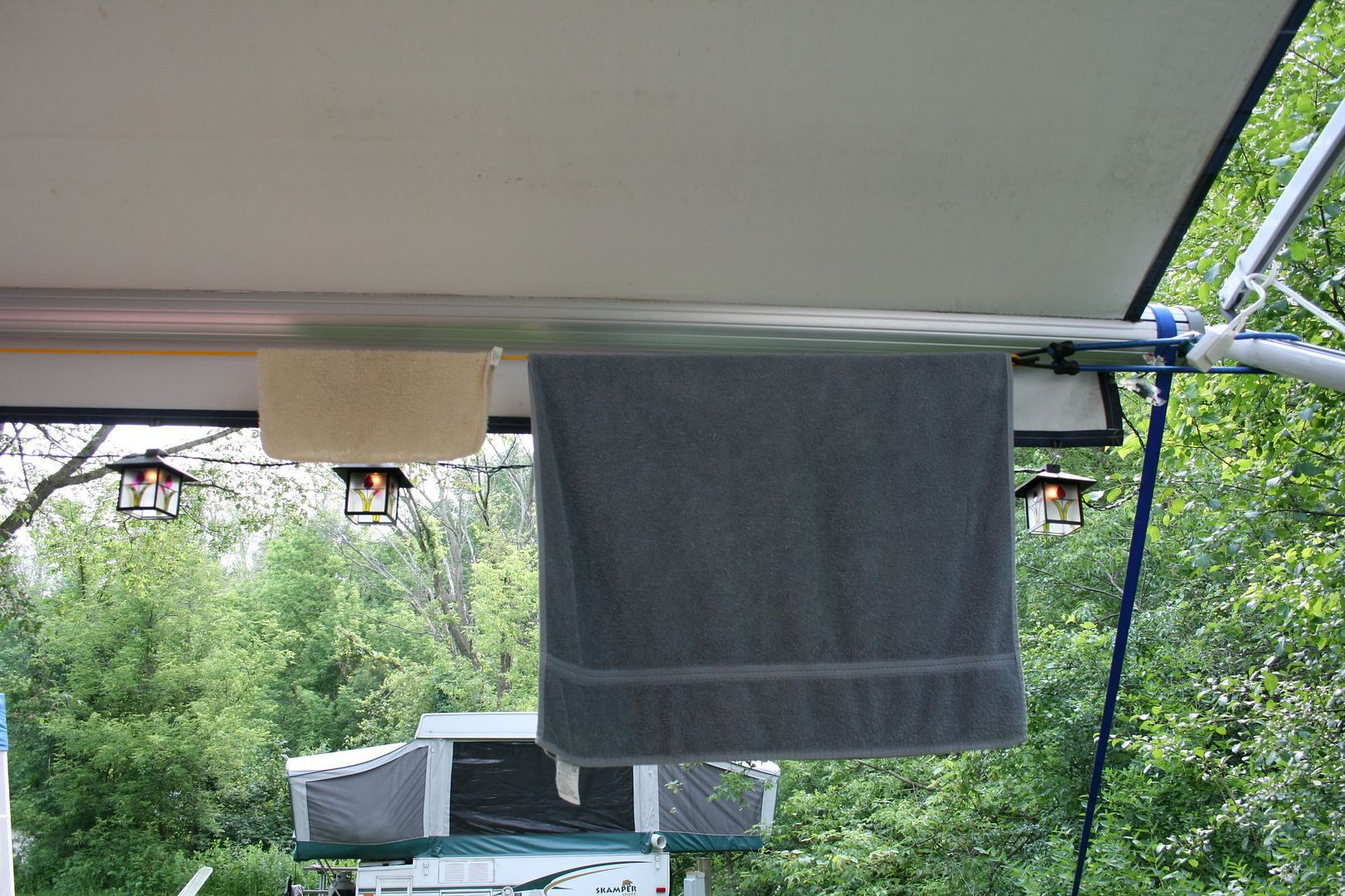 Open Roads Forum Travel Trailers Bumper mounted clothesline